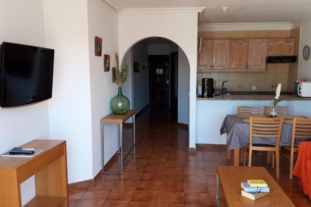 Apartment With Pool And Gardens Near The Coast サンミゲル・デ・アボナ エクステリア 写真