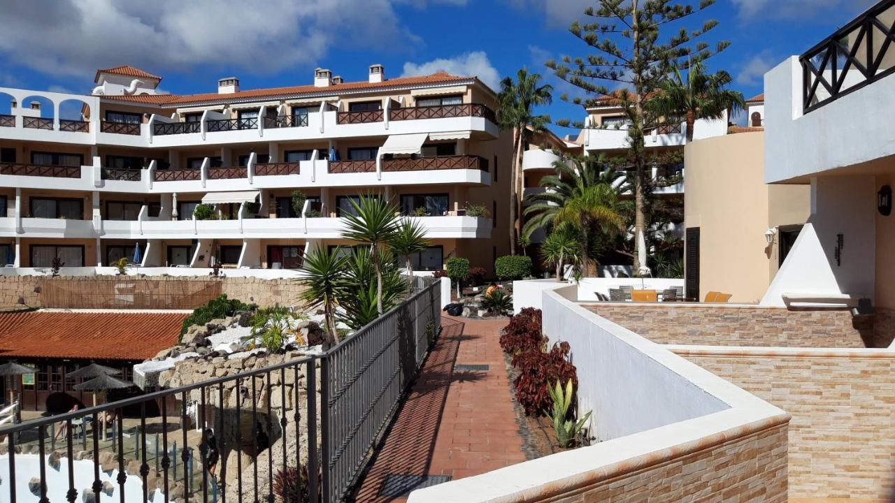 Apartment With Pool And Gardens Near The Coast サンミゲル・デ・アボナ エクステリア 写真