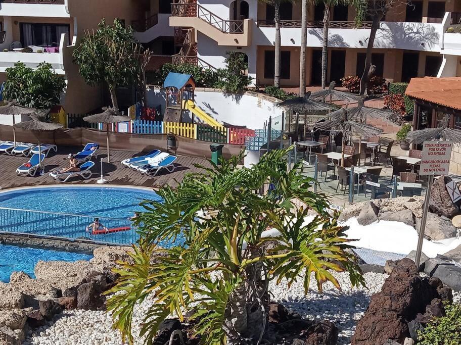 Apartment With Pool And Gardens Near The Coast サンミゲル・デ・アボナ エクステリア 写真